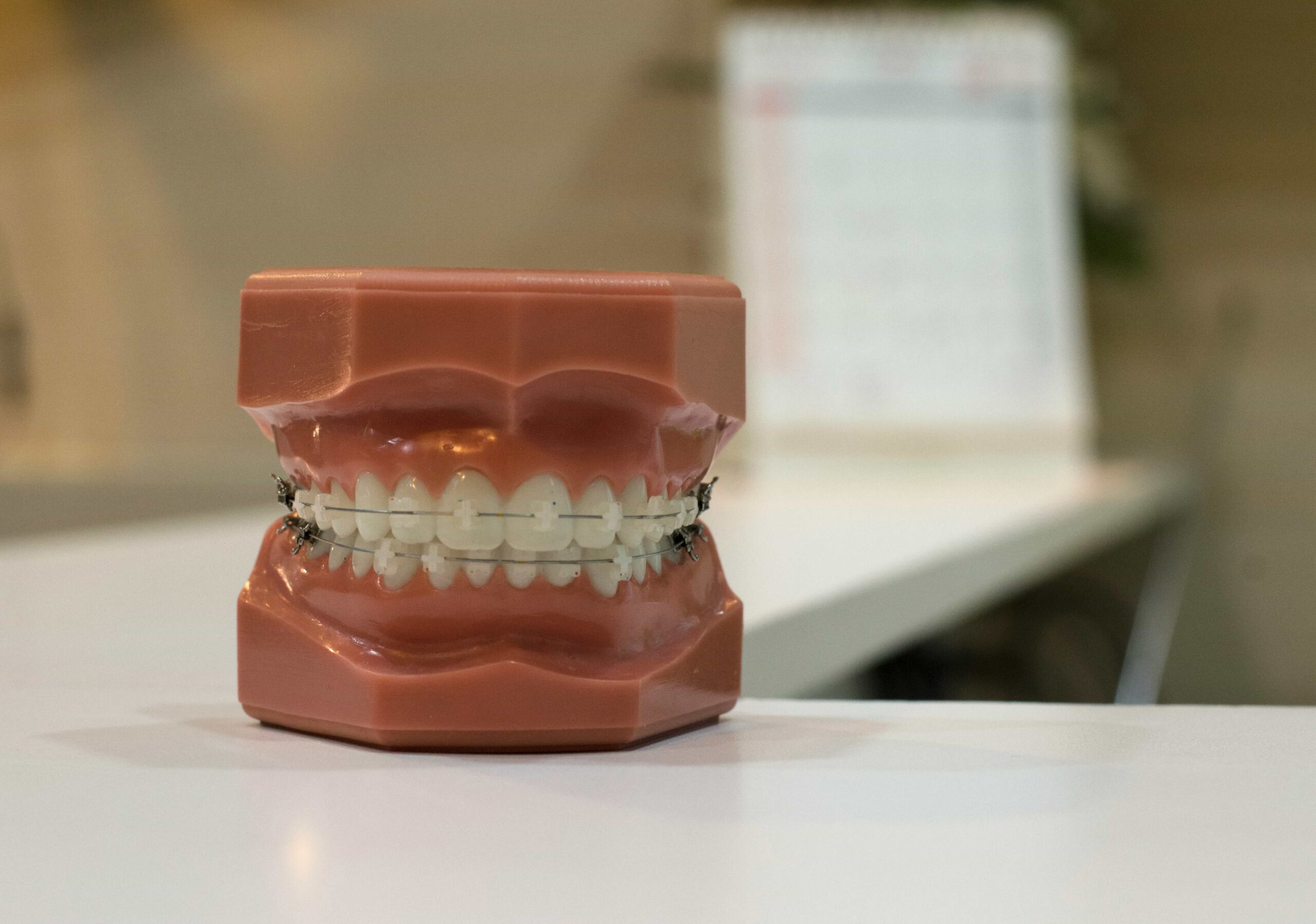 braces white